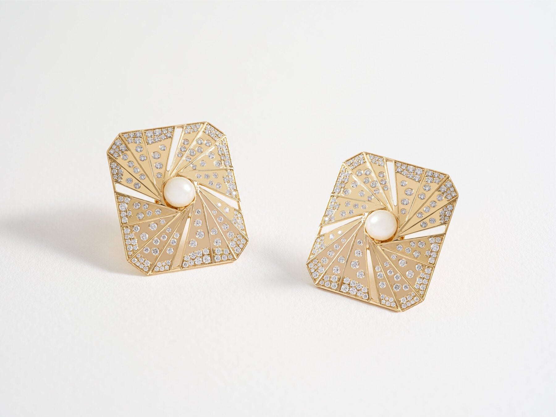 Eterna Earrings, Diamonds